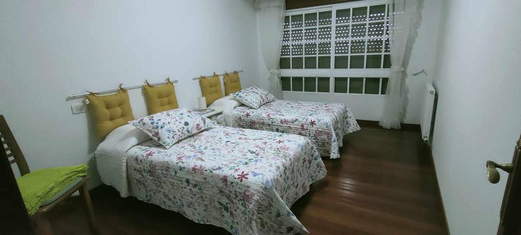 Apartamento entero, Apartamento 'En Centro De Monforte' con Wi-Fi in Monforte de Lemos, Reserva da Biosfera Ribeira Sacra e Serras do Oribio e Courel