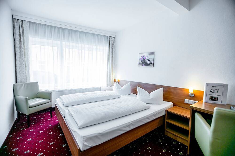 Doppelzimmer Komfort inkl. Frühstück - Hotel Zum Goldenen Löwen in Peitz, Peitz (Geimende)
