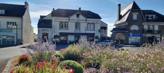 Hôtel pour 2 personnes, avec terrasse, animaux acceptés à Guer