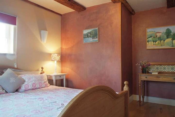 Entire apartment, Historic timbered house with panoramic sea view, 200 m from the lake in Öhningen, Untersee