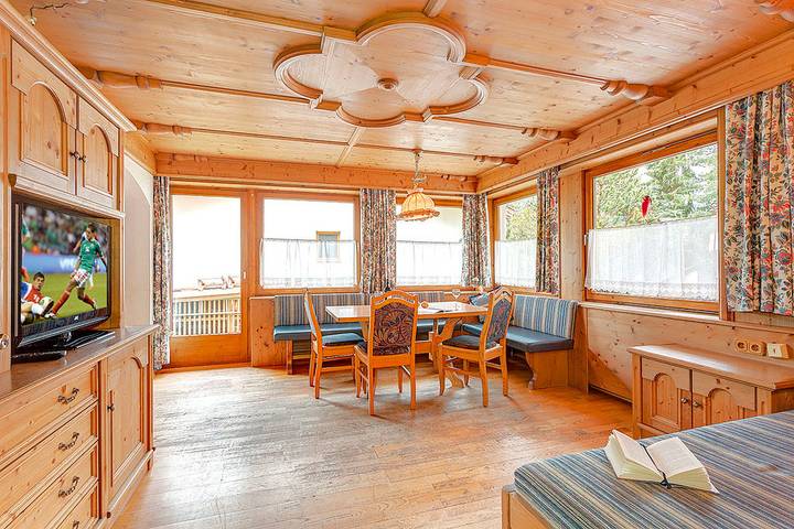 Ferienhaus für 18 Personen, mit Balkon und Terrasse in Tux - 2
