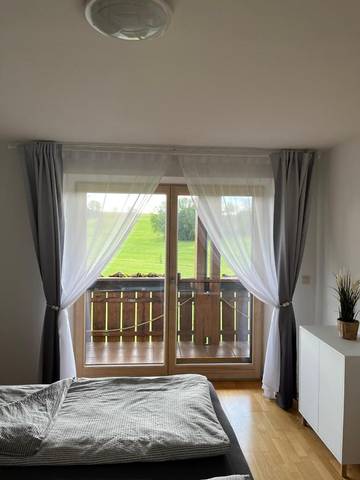Gîte pour 4 personnes, avec vue et balcon à Friesenried