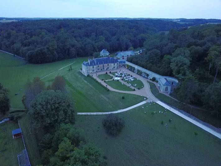 Gîte pour 2 personnes, avec Terrasse et Jardin ainsi que Piscine et Vue à Saint-Paterne-Racan - 2