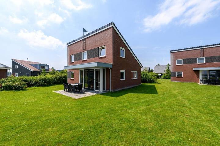 Ferienhaus für 8 Personen, mit Terrasse und Ausblick