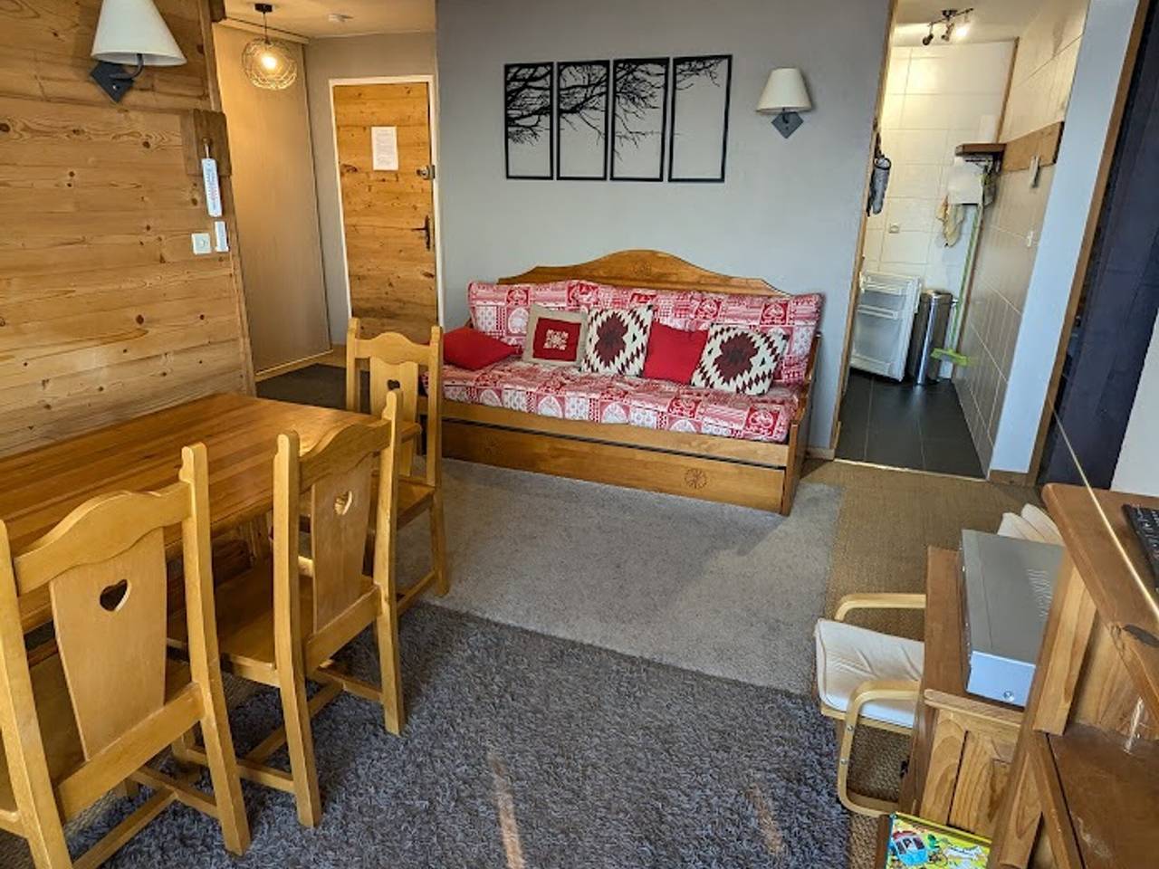 Entire apartment, 3 Rooms at slope side, 7 pers, balcony, equipped kitchen in Prapoutel, Les Adrets