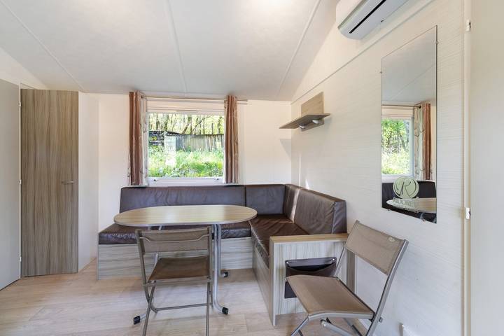 Mobil home pour 6 personnes, avec bassin pour enfant et jardin, animaux acceptés à Bouzic - 4
