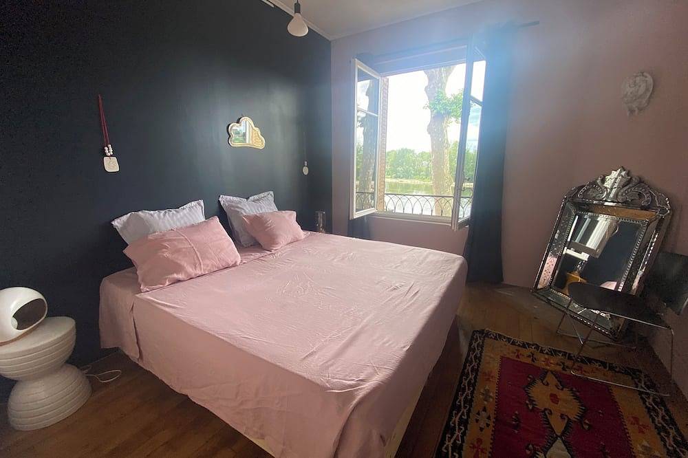 Appartement entier, Balcon vue Loire parking à 50m Animaux de compagnie acceptés in Orléans, Vallée de la Loire