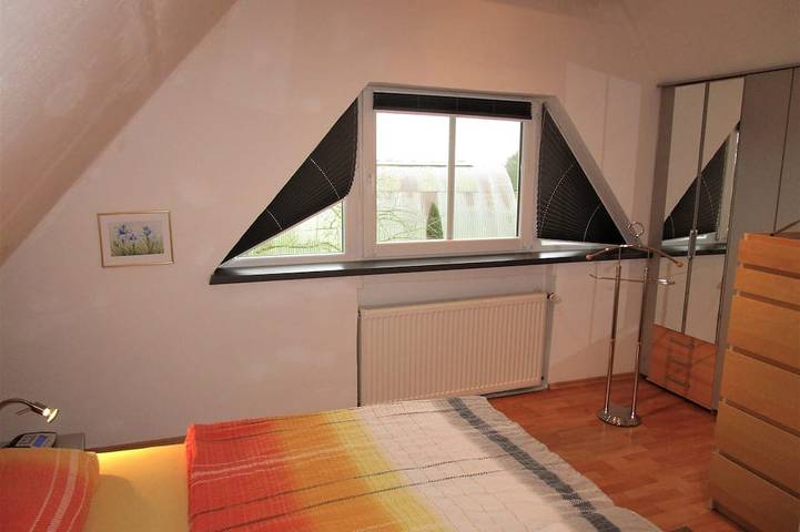 Großzügig gestaltete  Ferienresidenz für 6 Pers. mit Pool-u. Sauna- mitnutzung in Stadland, Wesermarsch