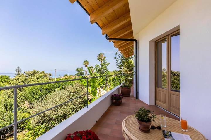 Holiday rental for 2 people, with Balcony and Terrace as well as Garden and View in Tropea