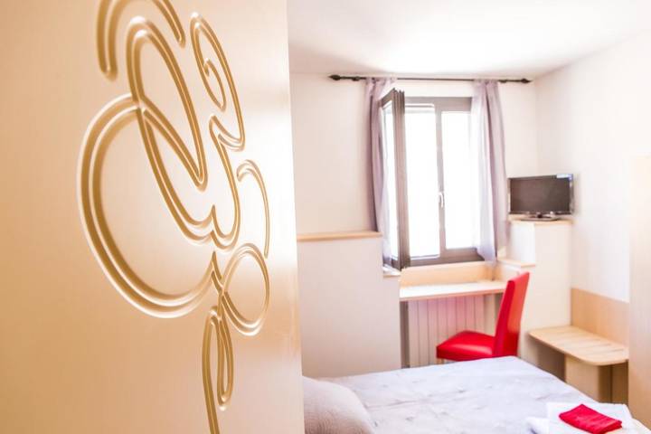 Hôtel pour 2 personnes, avec terrasse et vue à Albertacce - 2