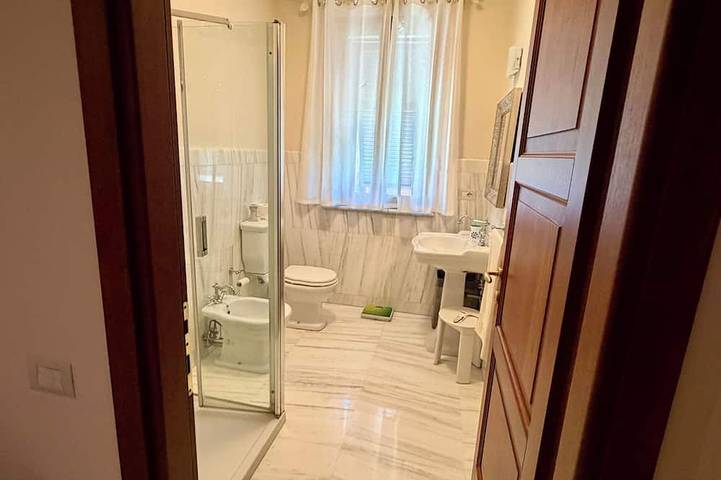 Appartement entier, Luxury Elegant Tuscany Apartment near beach and centre of Marina di Massa in Marina di Massa, Massa (Italie)