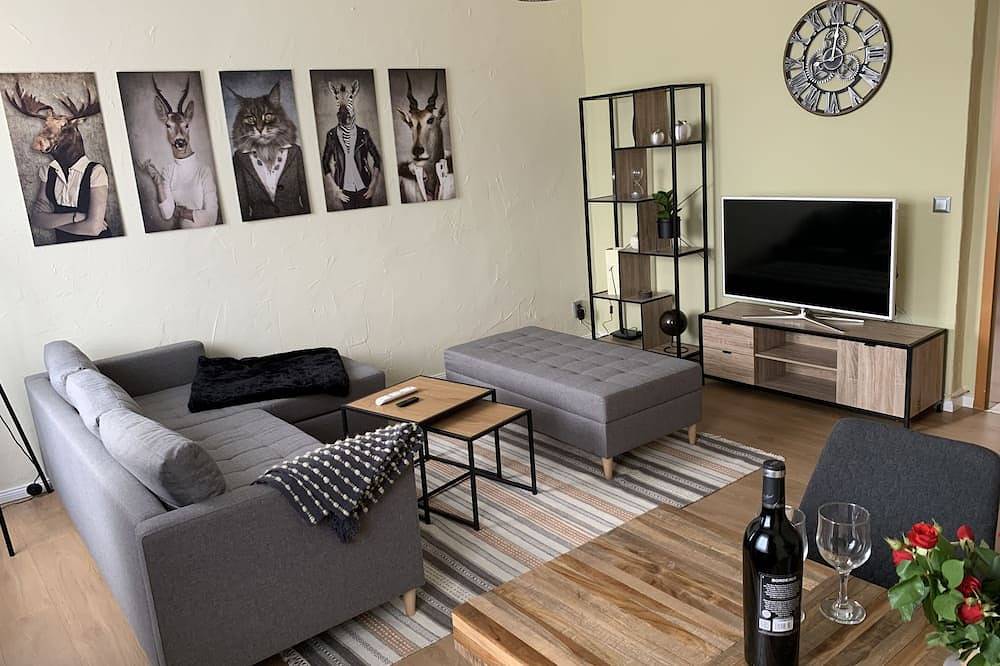 Ganze Wohnung, Neu! Stylisches City-Apartment *Netflix,Parkplatz,Bhf-nahe* in Cottbus, Lausitz