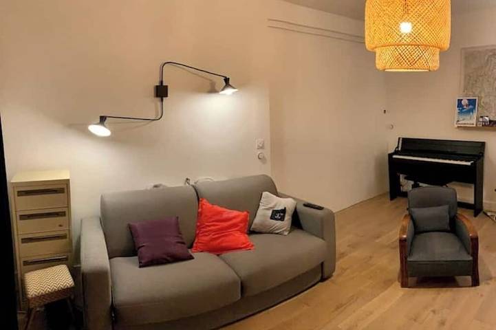 Entire apartment, Quiet Montreuil... a 3-minute walk from the metro in Montreuil, Seine-Saint-Denis