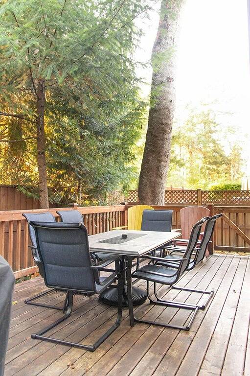 Pool & hot-tub, Peaceful & Immaculate in Parksville, Regional District of Nanaimo