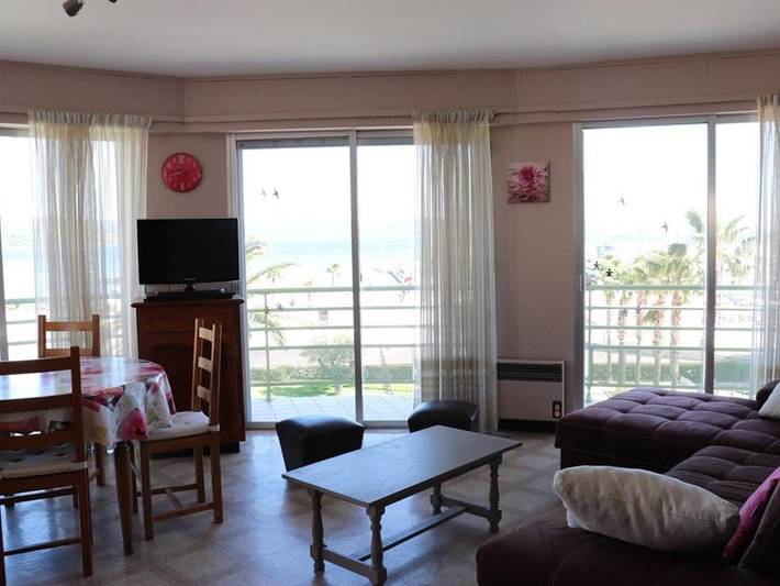 Gîte pour 6 personnes, avec balcon dans Office De Tourisme Cavalaire - 2
