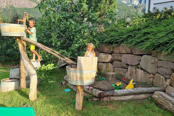 Ganze Wohnung, Jazz ruhige,gemütliche Fw mit Sonnenaufgangsicht. 10min vom Kalterersee entfernt in Auer, Südtirol