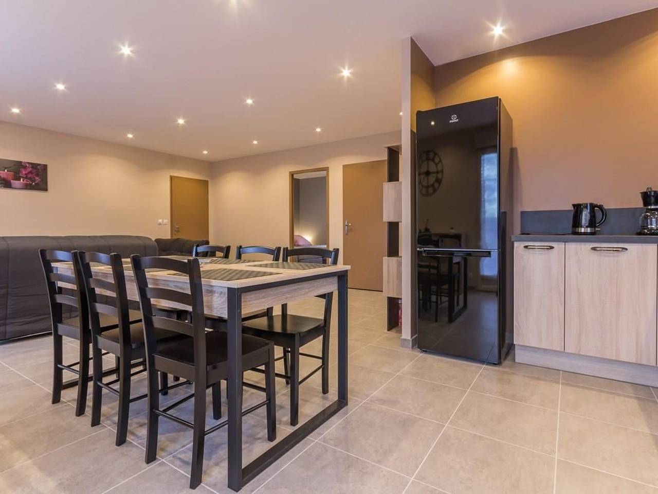 New peaceful house near Lake Chamboux with garden and Wifi in Saint-Martin-de-la-Mer, Beaune en omgeving