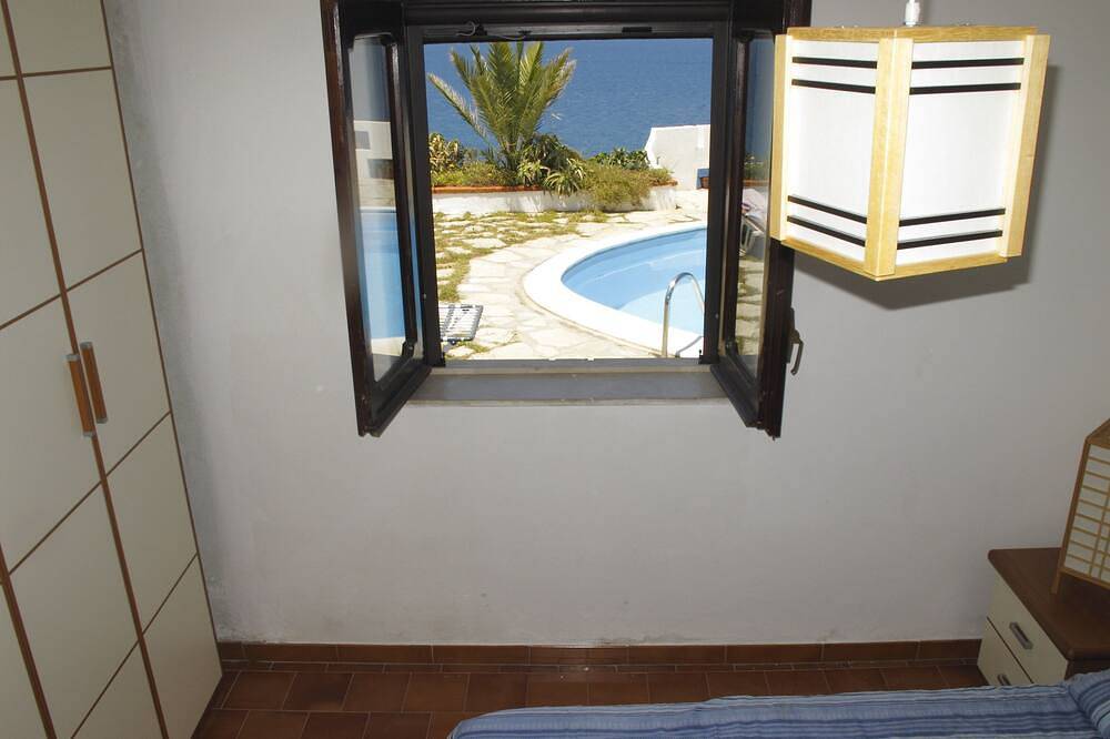 Villa Giuditta, the sea, private pool, stunning views of Mount Etna in Costa Saracena, Augusta (Municipality)