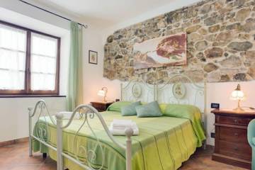 Agriturismo per 16 Persone in Camporgiano, Parco Regionale delle Alpi Apuane, Foto 1