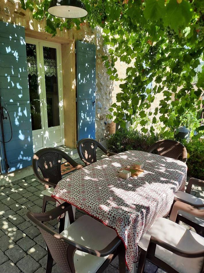 Gîte pour 6 personnes, avec Terrasse et Jardin à Bras-d'Asse - 2