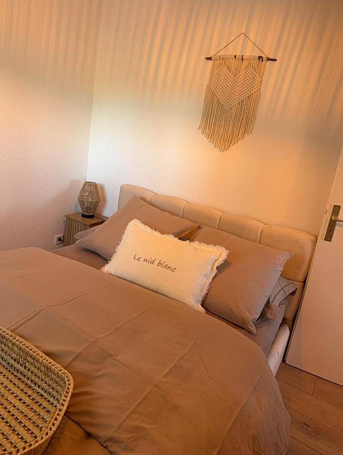 Apartamento de vacaciones para 4 personas, con vistas además de piscina y jardín - 1