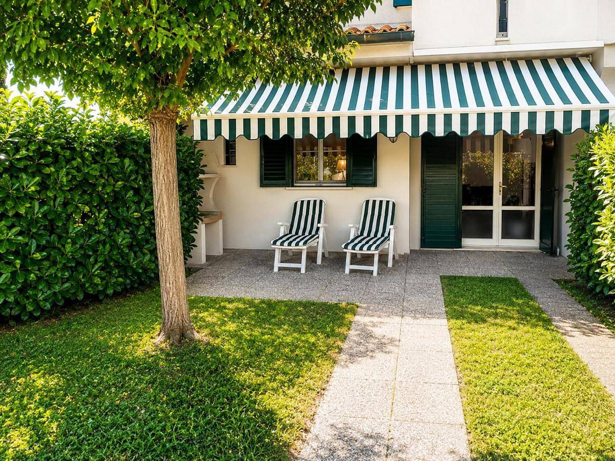 Duna Verde Oasis - Villa a due piani con giardino e piscina in Duna Verde, Caorle