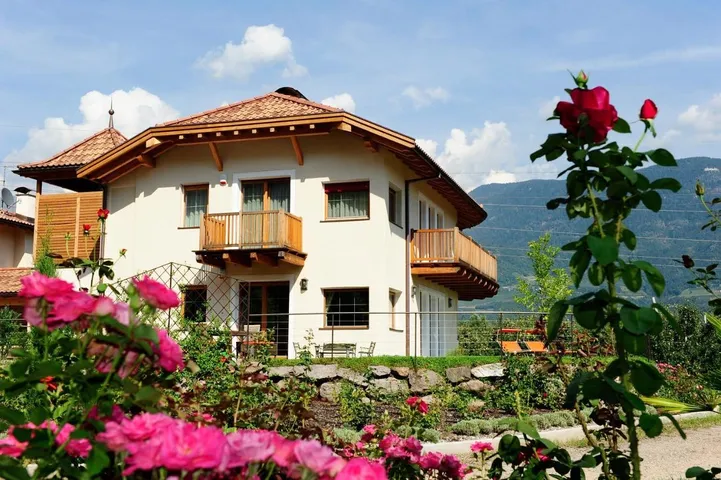 Appartamento vacanze per 4 persone, con giardino e balcone nonché panorama - 1
