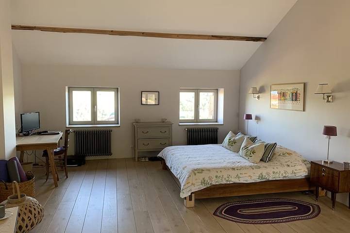 Location de vacances pour 8 personnes, avec balcon et jardin à Vergisson - 3