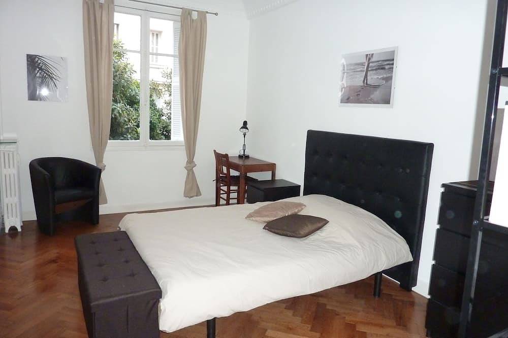 Ganze Wohnung, Juan les Pins 200 m von den Stränden entfernt in Juan-les-Pins, Antibes