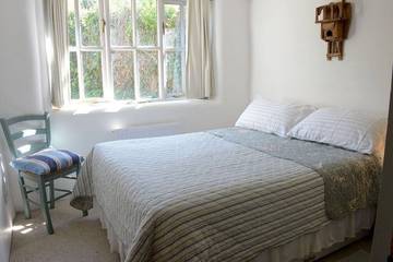 Holiday Rental for 6 People in Jurassic Coast, South West England, Photo 1