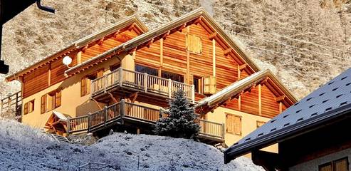 Gîte pour 8 personnes, avec terrasse dans Queyras