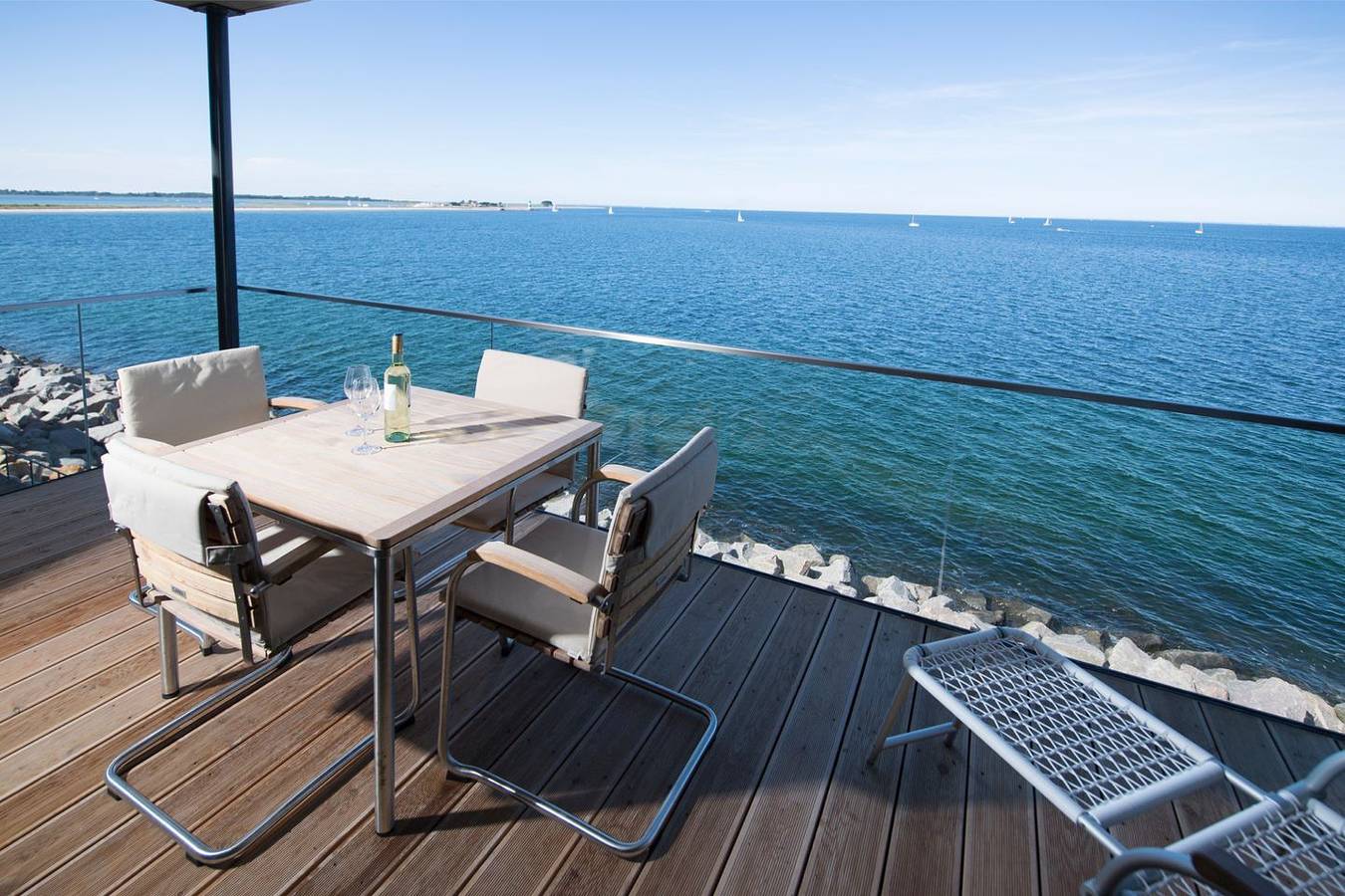 Ganze Wohnung, Wind und Wasser - erste Reihe am Wasser, Meerblick, Balkon, Sauna, Kamin, Aufzug in Olpenitz, Kappeln