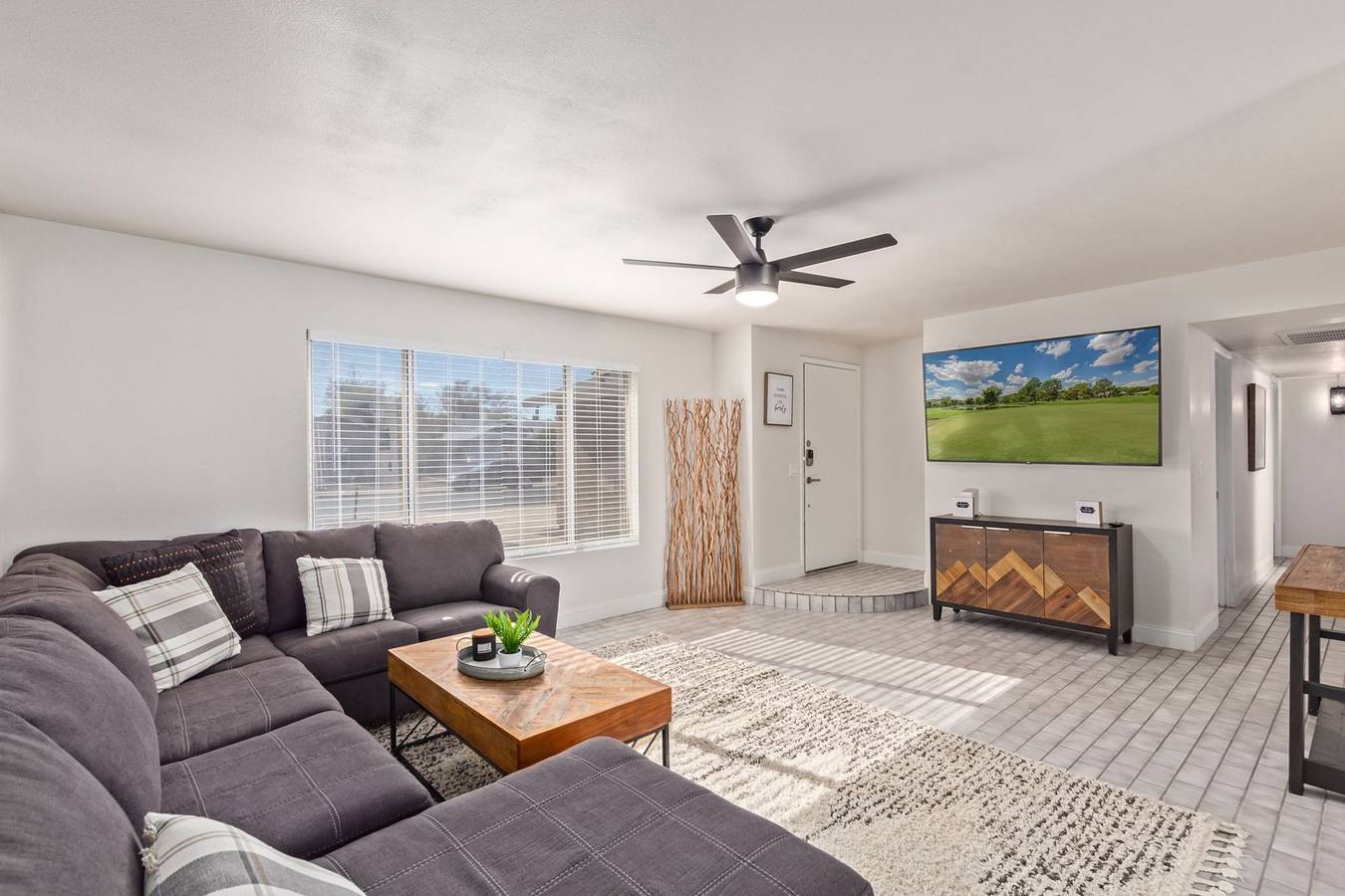 Vacation Rental for 10 Guests in Mesa, Maricopa County