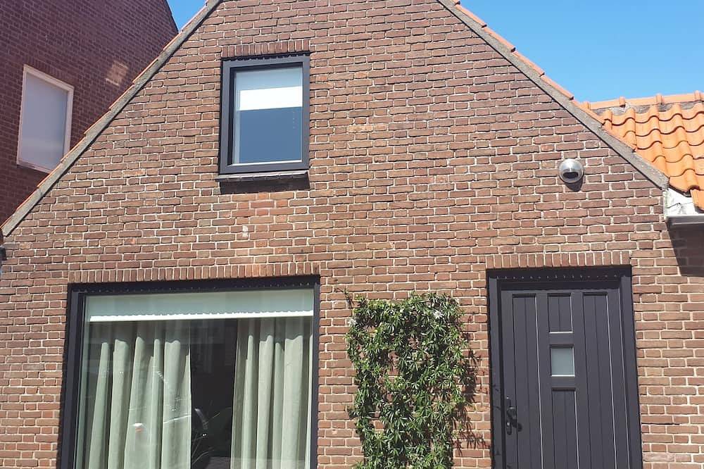 'Het Melkhuis', the tiny house that makes you happy😀 in Katwijk, Niederländische Nordsee