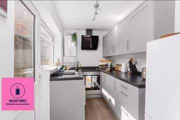 Holiday Rental for 8 People in Barrow-in-Furness, Cumbria, Photo 2