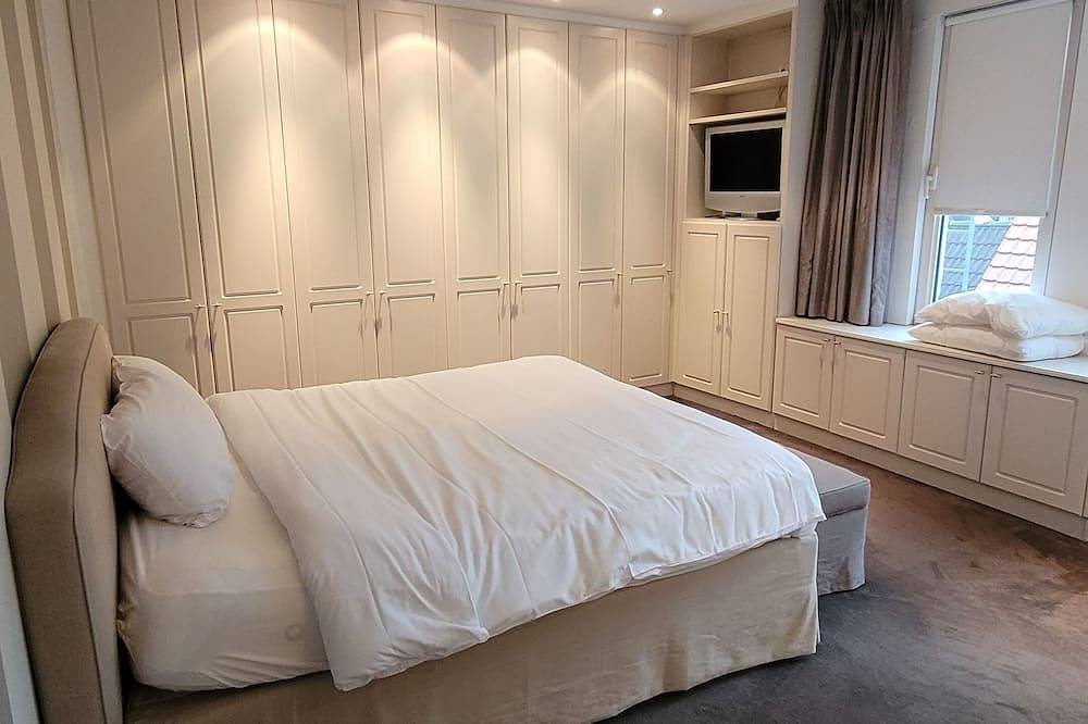 Geheel appartement, Spacious 3Br apartment with rooftop terrace in Antwerpen, Antwerpen en omgeving