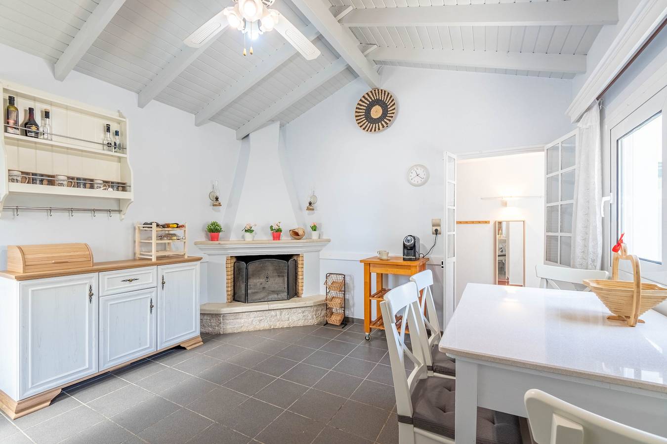 Villa 'Antipaxos Sunset House' con vista mare, Wi-Fi e aria condizionata in Grecia
