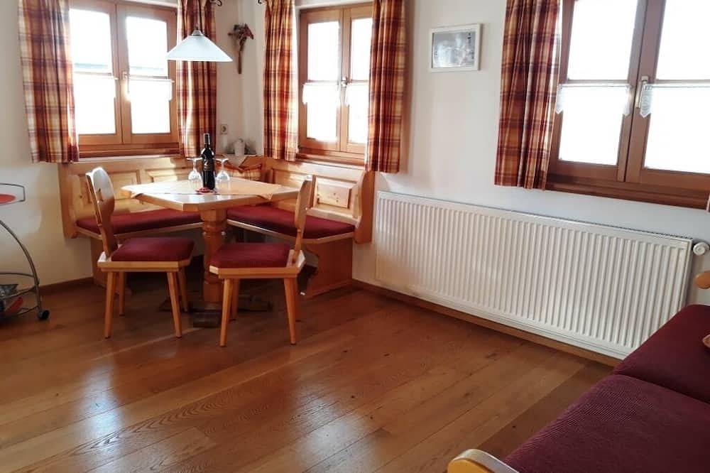 Ganze Wohnung, Zwei-Raum-Wohnung Bergblick 35qm, Dusche/Wc, Extra-Schlafzimmer, Küche in Reit im Winkl, Bayerische Alpen