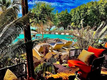 Hôtel pour 2 personnes, avec vue ainsi que jardin et piscine, animaux acceptés à Lifou