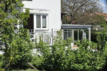 Gîte pour 2 personnes, avec jacuzzi et jardin à Neukirch