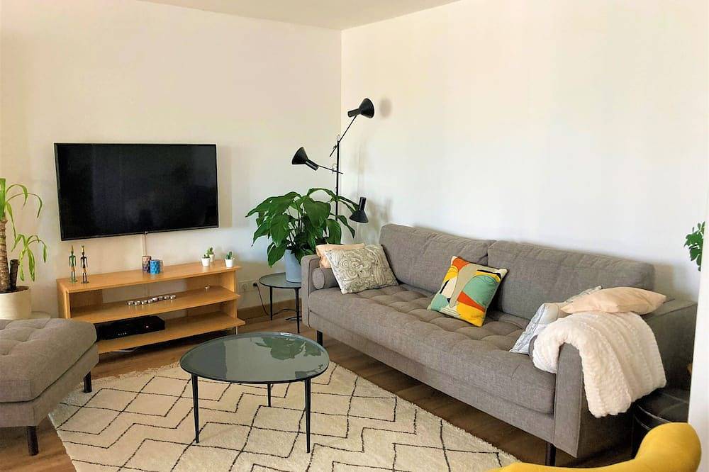 Entire apartment, Bordeaux elegance and modernity, light and space in Bordeaux, Bordeaux region