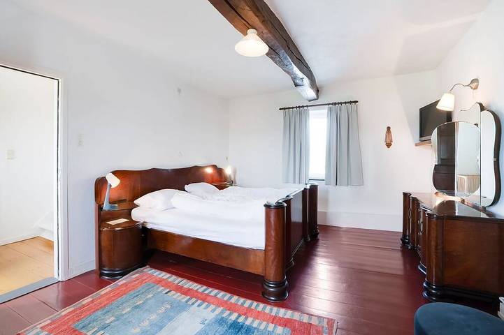 Location de vacances pour 18 personnes, avec terrasse ainsi que piscine et jardin dans Rémersdael - 4