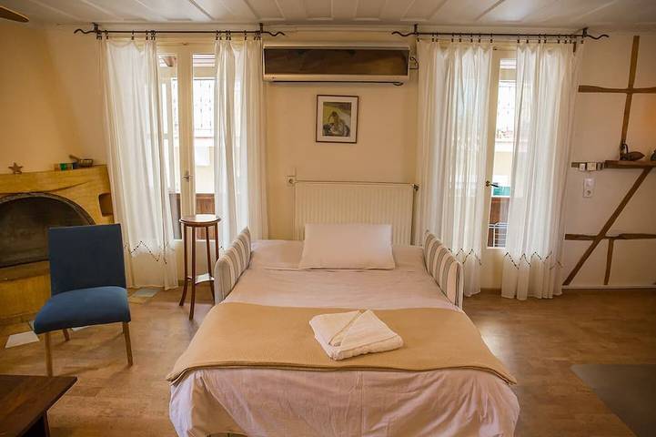 Maison traditionnelle de Leucade / cour confortable in Leucade Ville, Grèce
