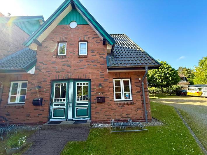 Vacation rental for 5 people, with yard and terrace in North Friesland
