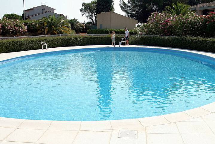 Location de vacances pour 2 personnes, avec piscine et jardin à Mandelieu-la-Napoule - 3