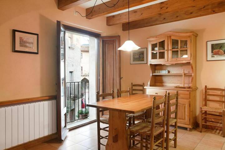 Gîte pour 6 personnes, avec balcon et vue à Santa Pau - 3