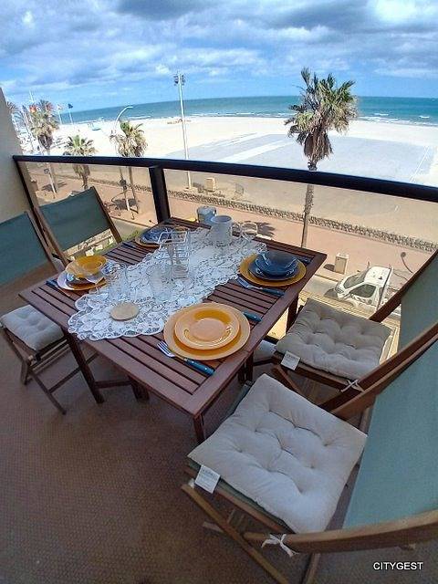 Ganzes Studio, Studio vue mer, ascenseur, parking, climatisation et wifi- 4Noum18 in Canet-en-Roussillon, Côte d'Améthyste