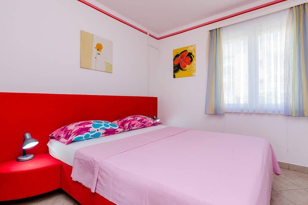 Entire apartment, Cozy apartment in Slano with kitchen in Slano, Dubrovnik-Neretva