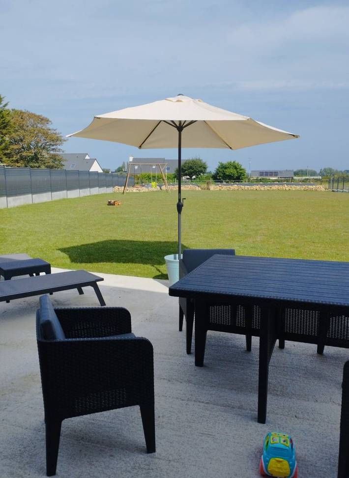 Gîte pour 4 personnes, avec jardin et terrasse à Trévou-Tréguignec - 4