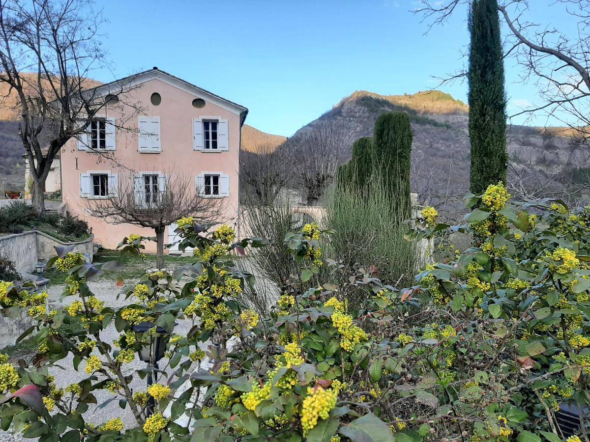 Appartement entier, Apartment with Garden View in La Robine-sur-Galabre, Alpes-de-Haute-Provence